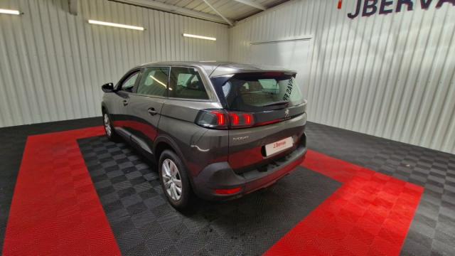 Peugeot 5008 image 1