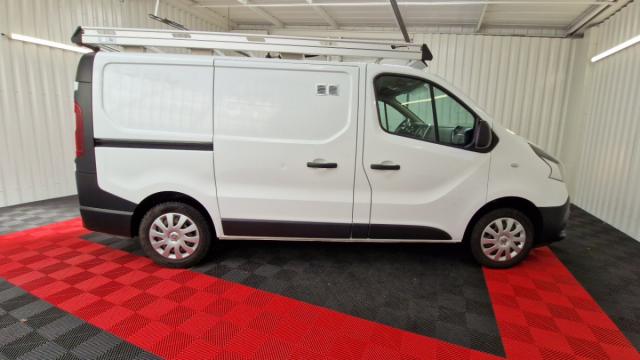 Renault Trafic image 2