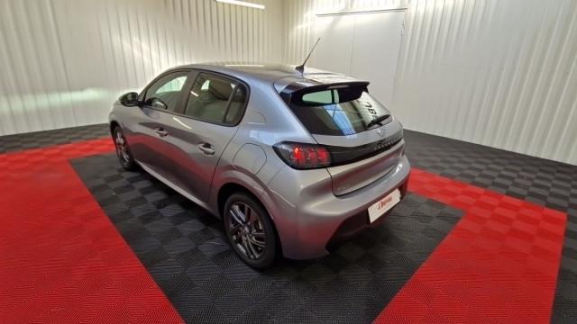 Peugeot 208 image 1