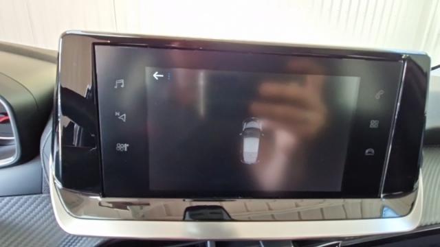 Peugeot 208 image 3