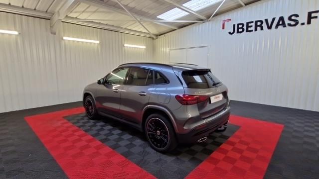 Mercedes Benz Gla image 2