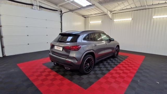 Mercedes Benz Gla image 1