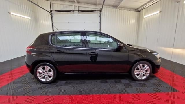 Peugeot 308 image 1