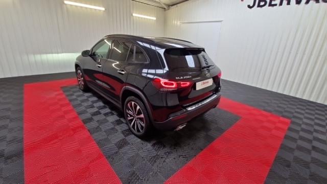 Mercedes Benz Gla image 8