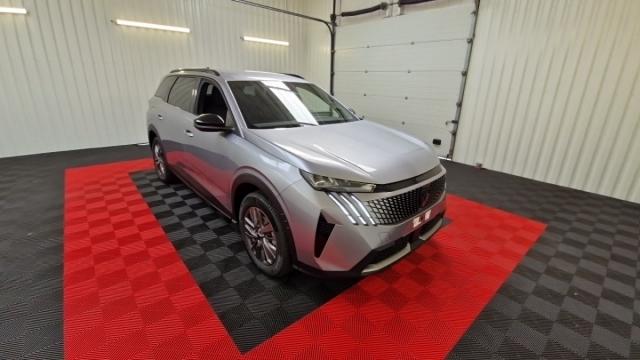 Peugeot 5008 image 1