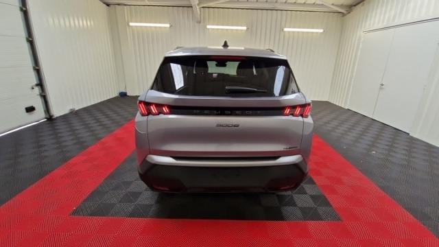 Peugeot 5008 image 2