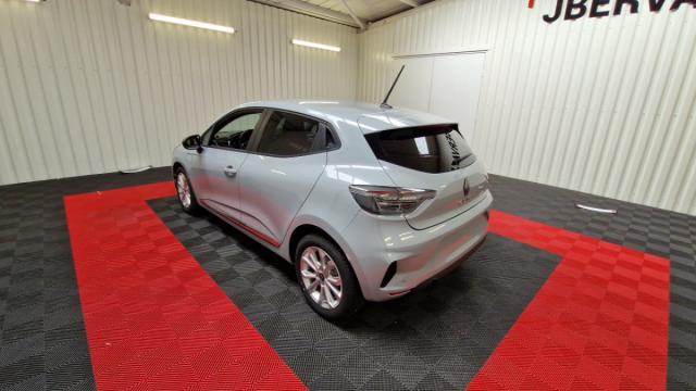 Renault Clio image 2