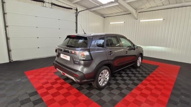 Suzuki S-Cross image 1