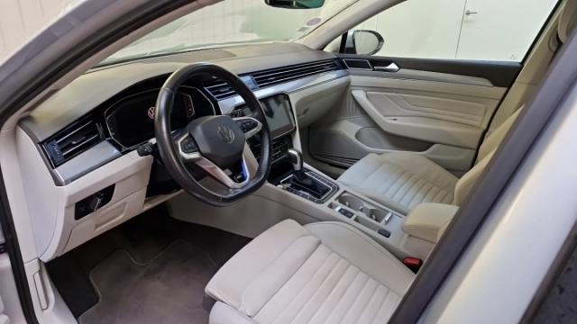 Volkswagen Passat Sw image 2