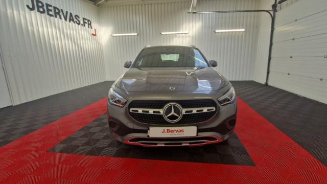Mercedes Benz Gla image 8