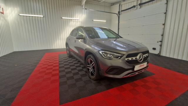 Mercedes Benz Gla image 1
