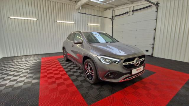 Mercedes Benz Gla image 8
