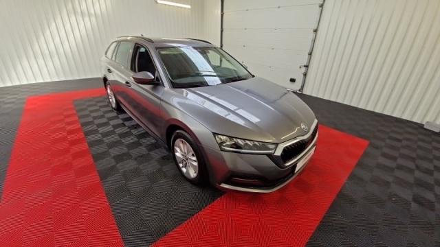 Skoda Octavia image 2