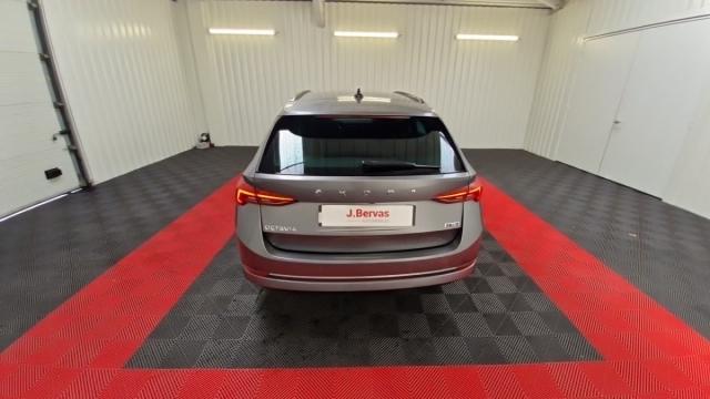 Skoda Octavia image 3