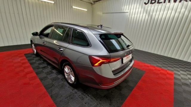 Skoda Octavia image 1