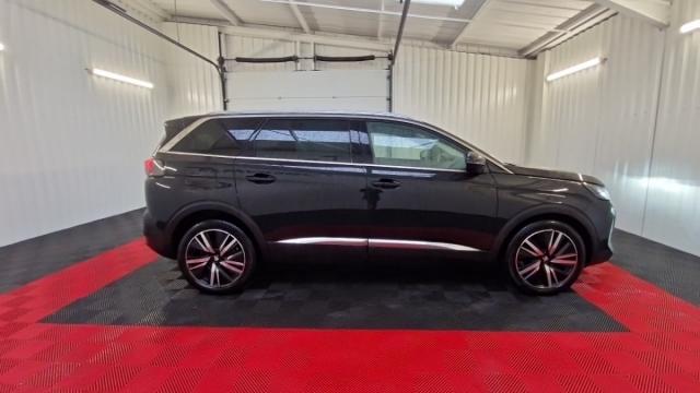 Peugeot 5008 image 1