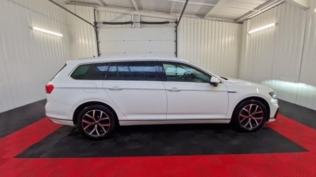 Volkswagen Passat Sw image 6