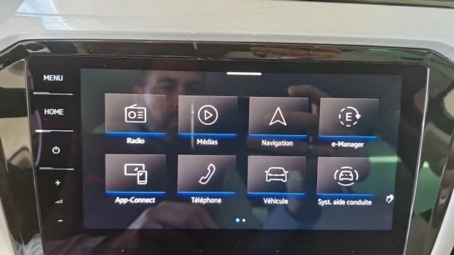 Volkswagen Passat Sw image 9