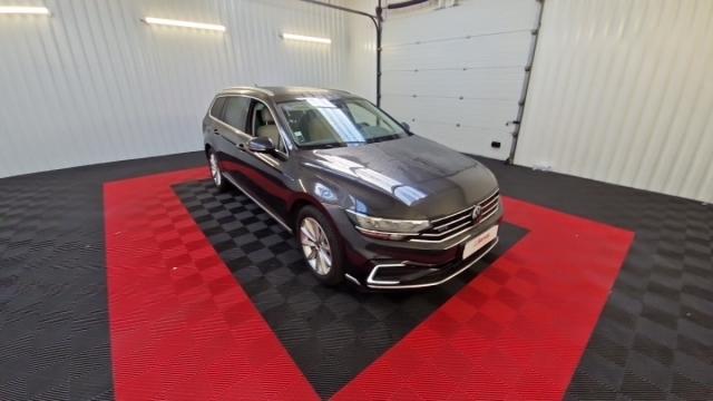 Volkswagen Passat Sw image 2