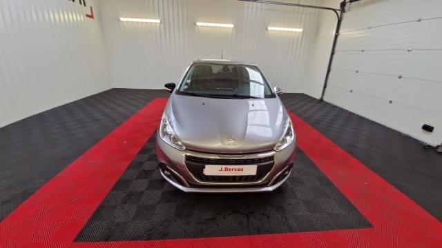 Peugeot 208 image 8