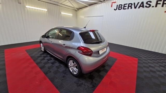 Peugeot 208 image 2