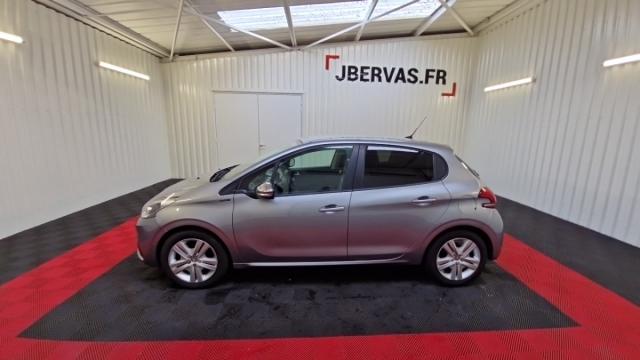 Peugeot 208 image 3