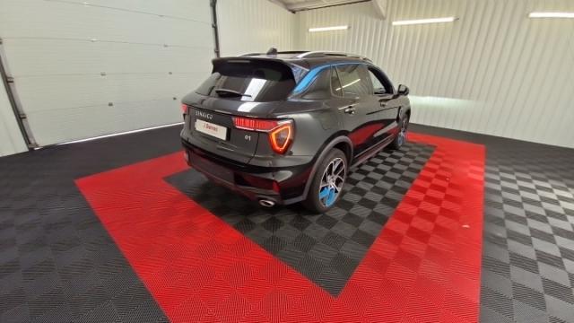 Lynk & Co 01 image 2