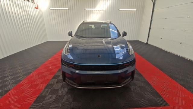 Lynk & Co 01 image 3