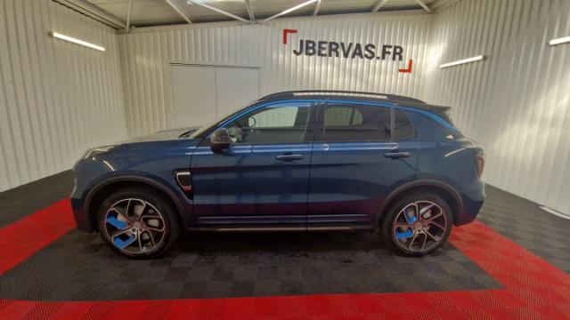 Lynk & Co 01 image 8