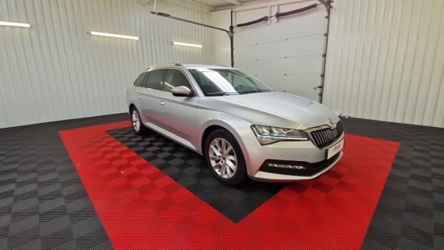 Skoda Superb Combi image 5