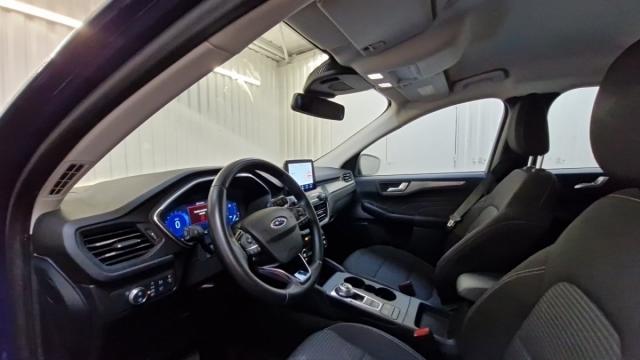 Ford Kuga image 1