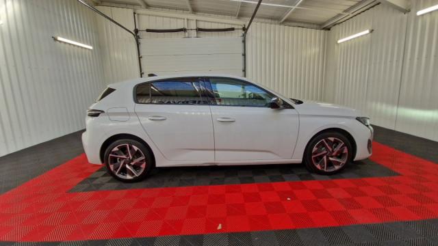 Peugeot 308 image 2