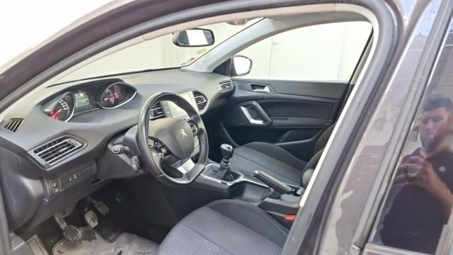 Peugeot 308 image 3