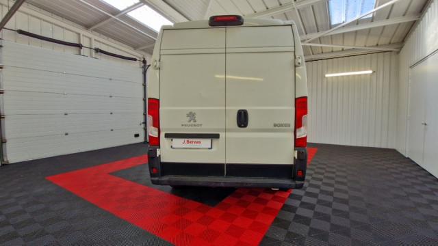 Peugeot Boxer image 2