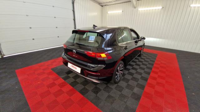 Volkswagen Golf image 8