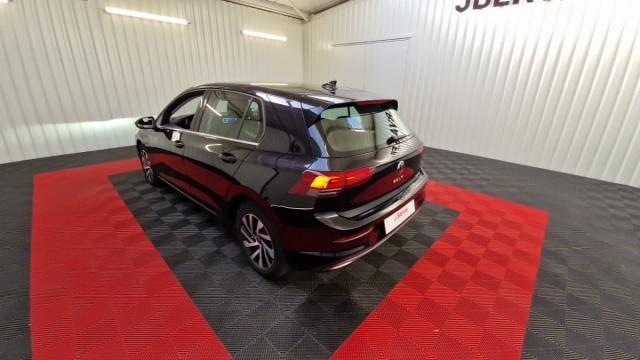 Volkswagen Golf image 6