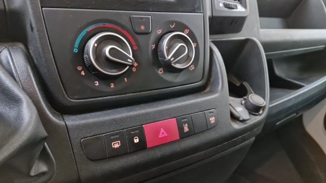 Peugeot Boxer image 6