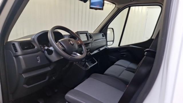 Renault Master image 8