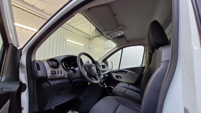 Renault Trafic image 8