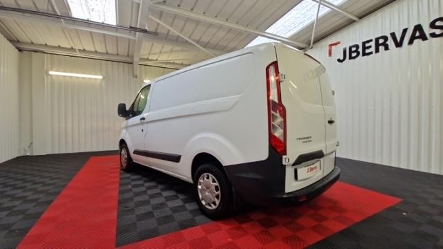 Ford Transit Custom image 3