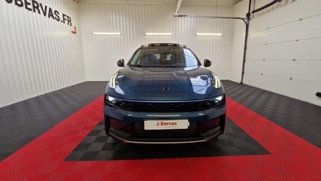 Lynk & Co 01 image 3