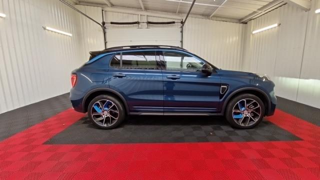 Lynk & Co 01 image 9