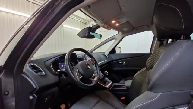 Renault Grand Scénic image 2