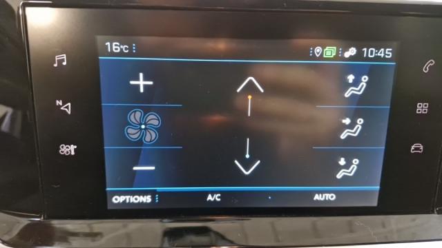 Peugeot 2008 image 4