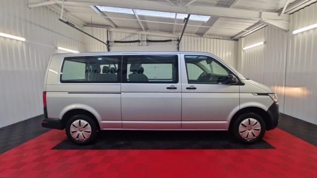 Volkswagen Transporter image 9