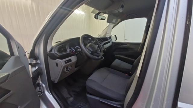 Volkswagen Transporter image 3