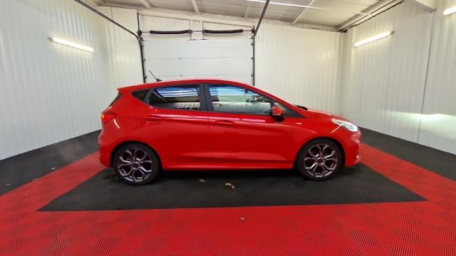 Ford Fiesta image 9