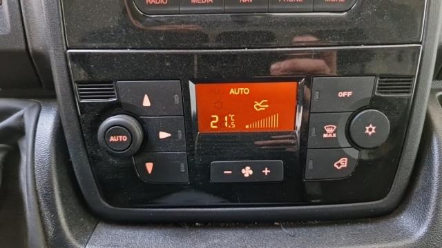 Peugeot Boxer image 4