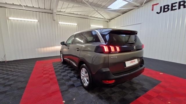 Peugeot 5008 image 8