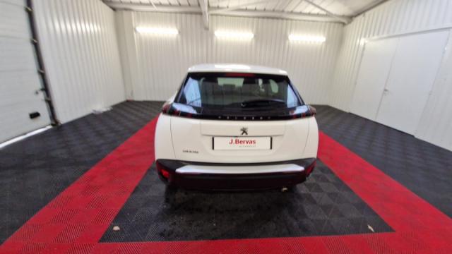 Peugeot 2008 image 6